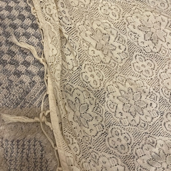 Anthropologie Cream Vintage Lace Fringe Tassel Scarf - Picture 3 of 4